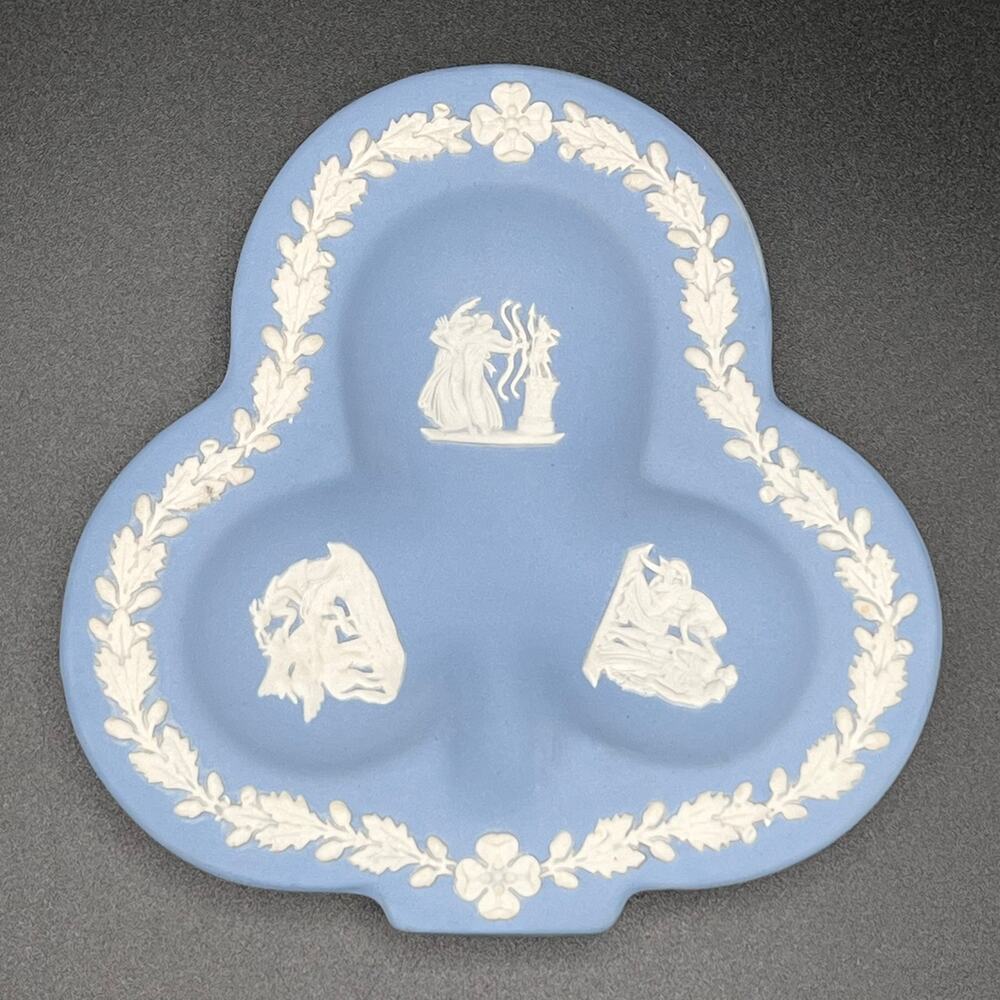 Wedgwood Clover Jasperware Dish in Blue (from Bridge Card Set)